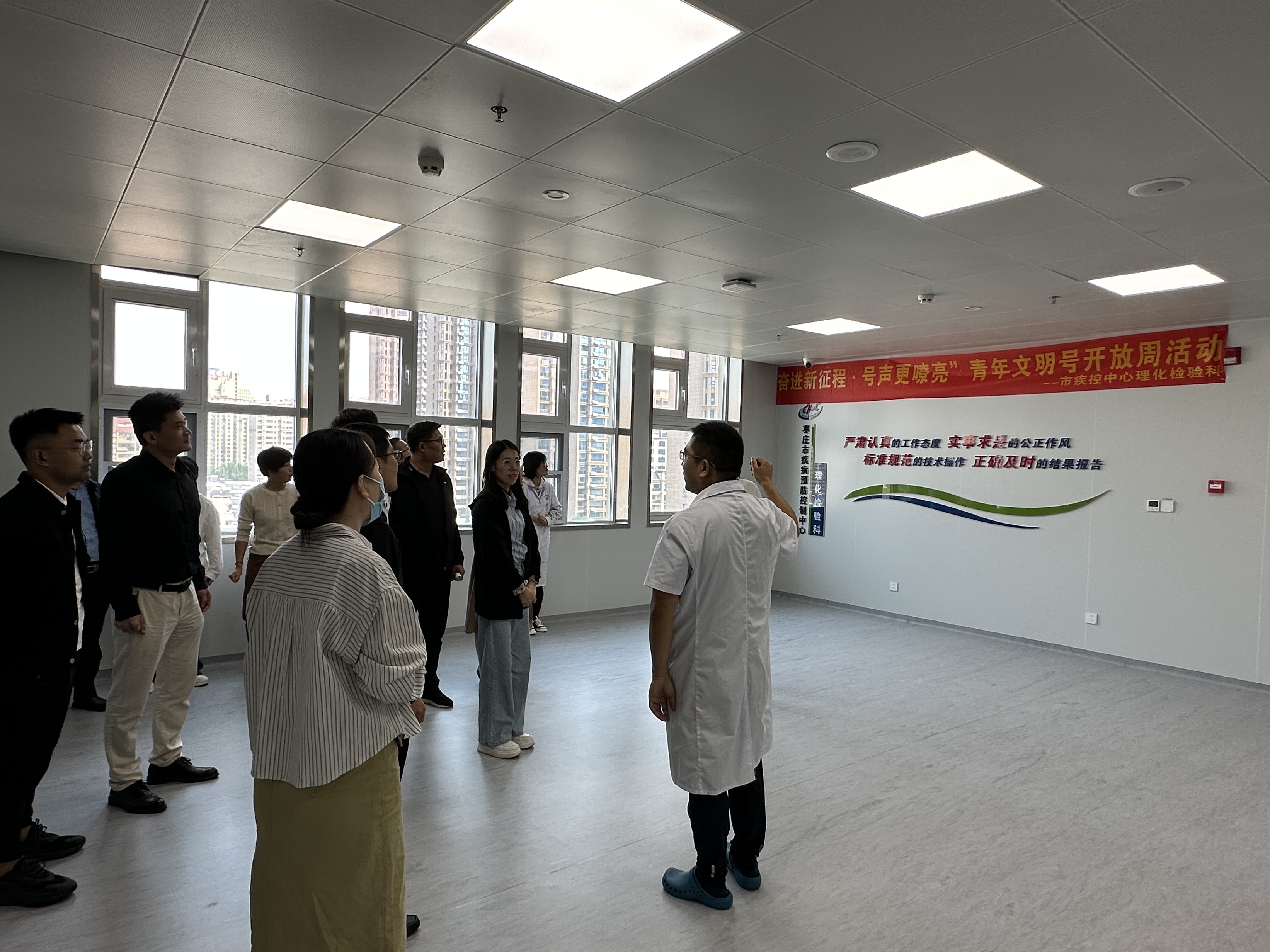 青年文明号2.jpg